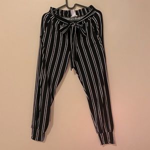 Striped Print Pocket Belted Pants